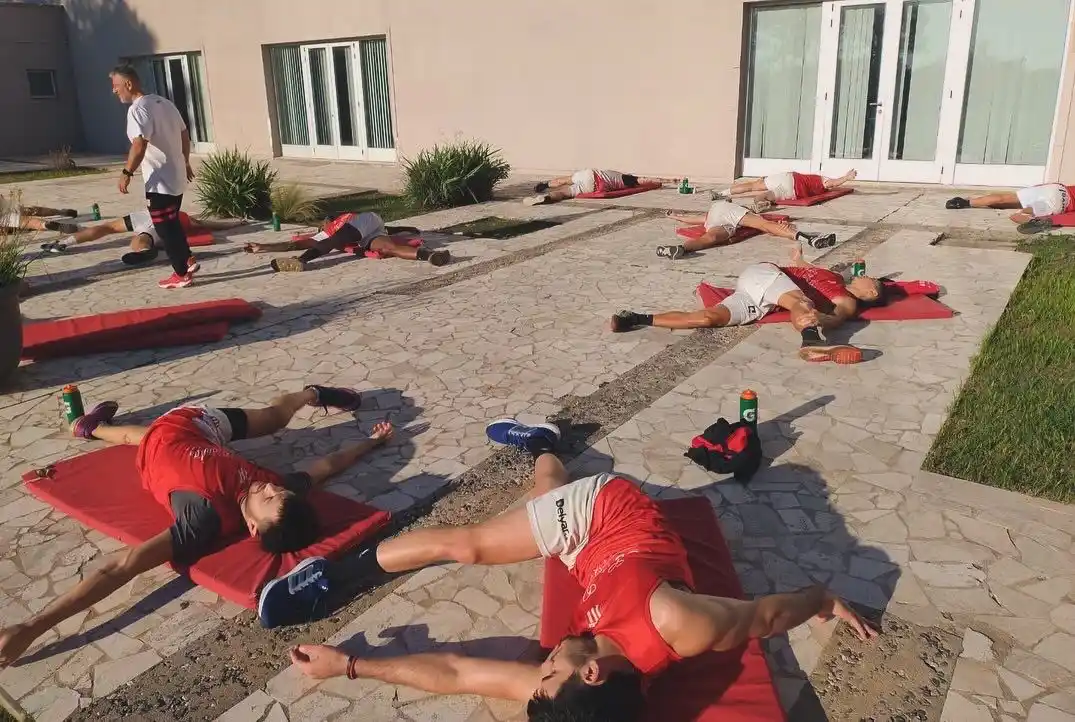 Los jugadores realizaron trabajo físicos en la preparación para enfrentar los playoffs