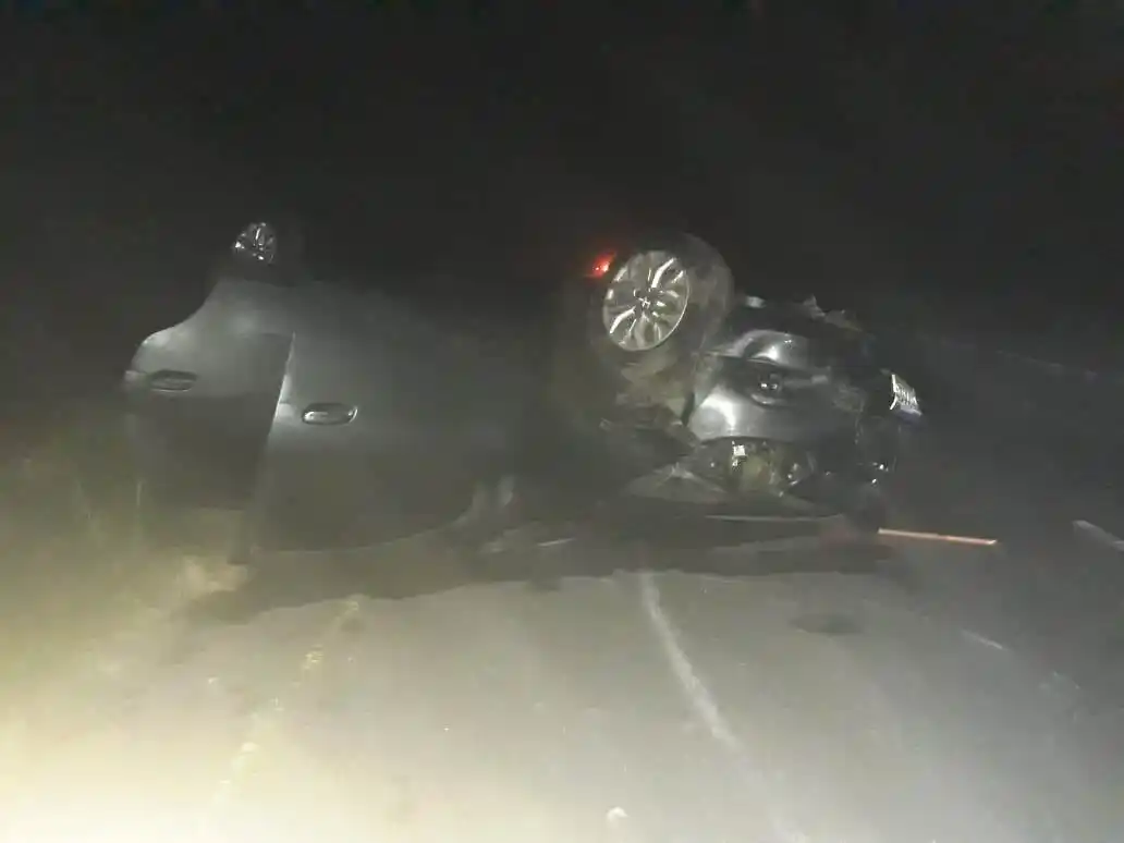 Volcó un auto en la autovía 14