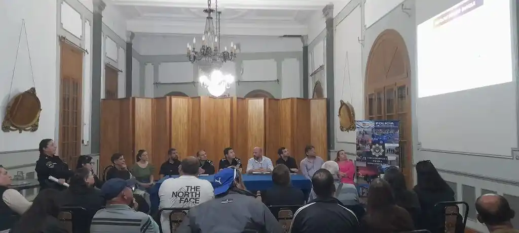 El encuentro tuvo lugar en el Salón Blanco de la Jefatura de la Unidad Regional V