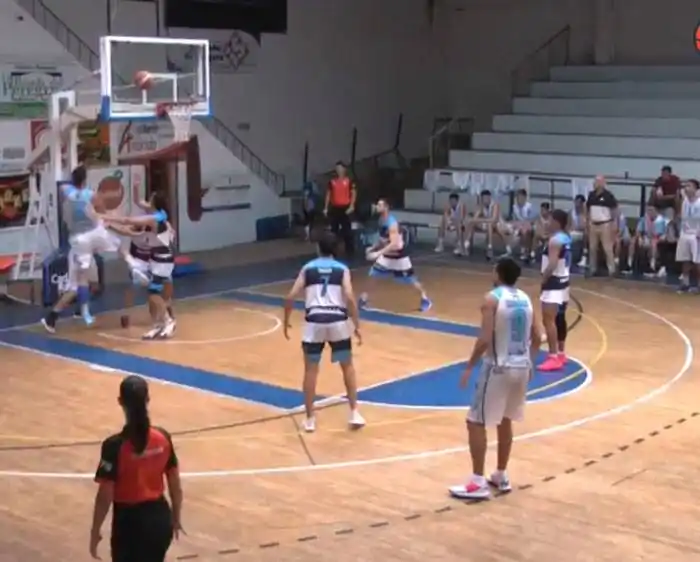 Ferro cayó como local ante  Regatas por 83 a 73