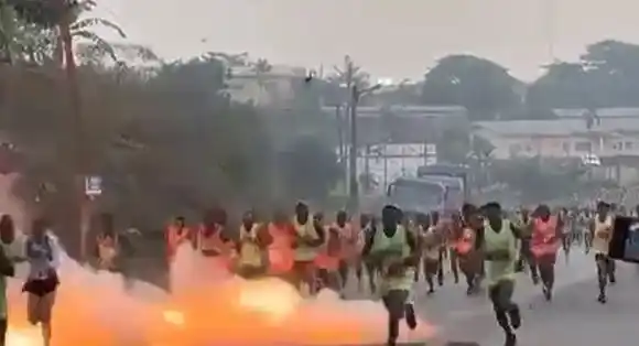 ¡TRAGEDIA EN CAMERÚN! Al menos 19 atletas heridos tras varias explosiones durante una carrera