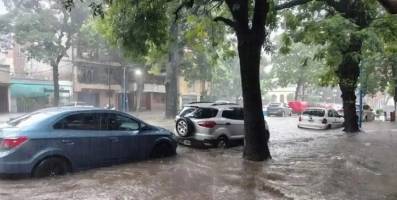 Postales del drama que Tucumán sufre por el agua.