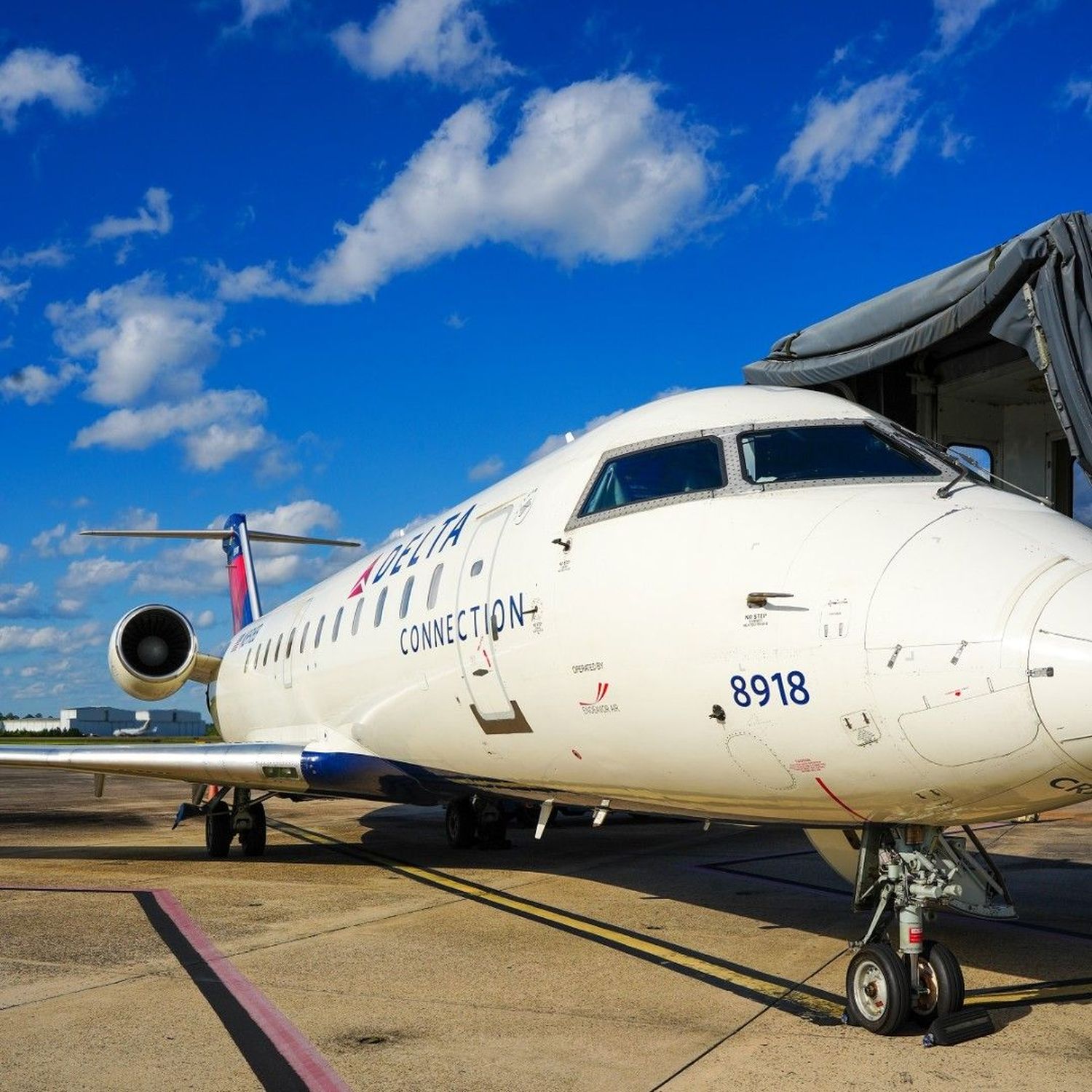 El fin de la era del CRJ-200: Endeavor Air despide a su icónico avión regional