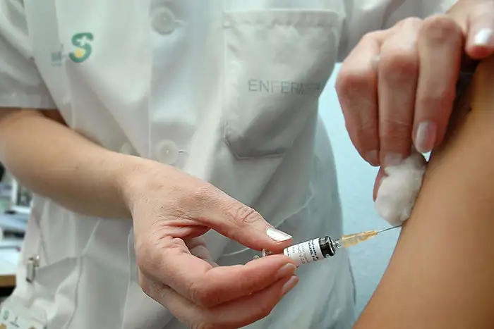 Comenzaron a distribuir la vacuna antigripal en los Hospitales