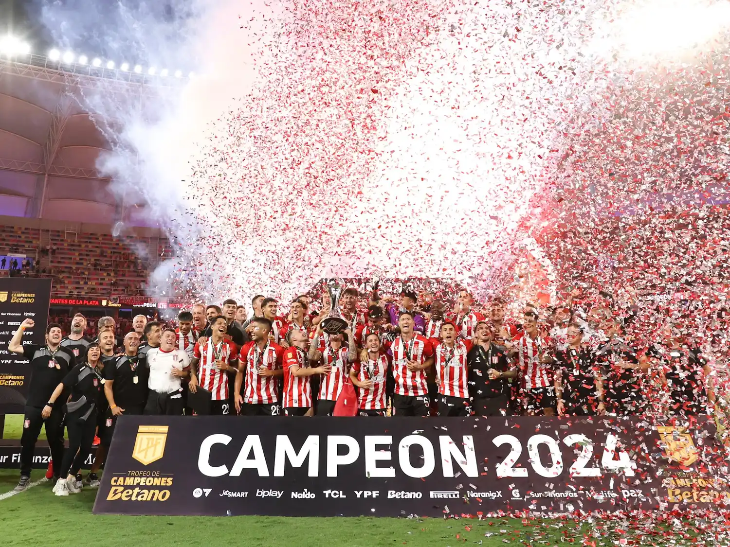 Estudiantes campeón.