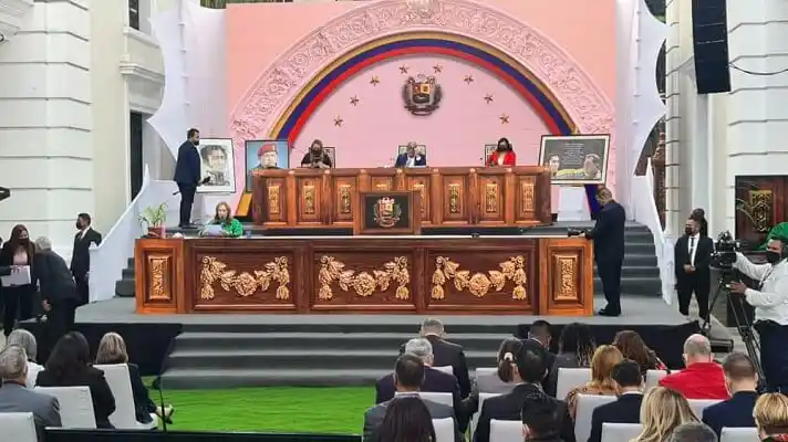 «¡DELINCUENTE, TRAIDORA!»: AN chavista allana inmunidad a diputada presa por narcotráfico