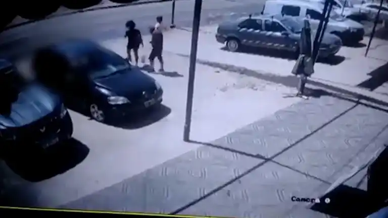 Un camionero que manejaba alcoholizado chocó contra un poste y mató a una nena de 2 años