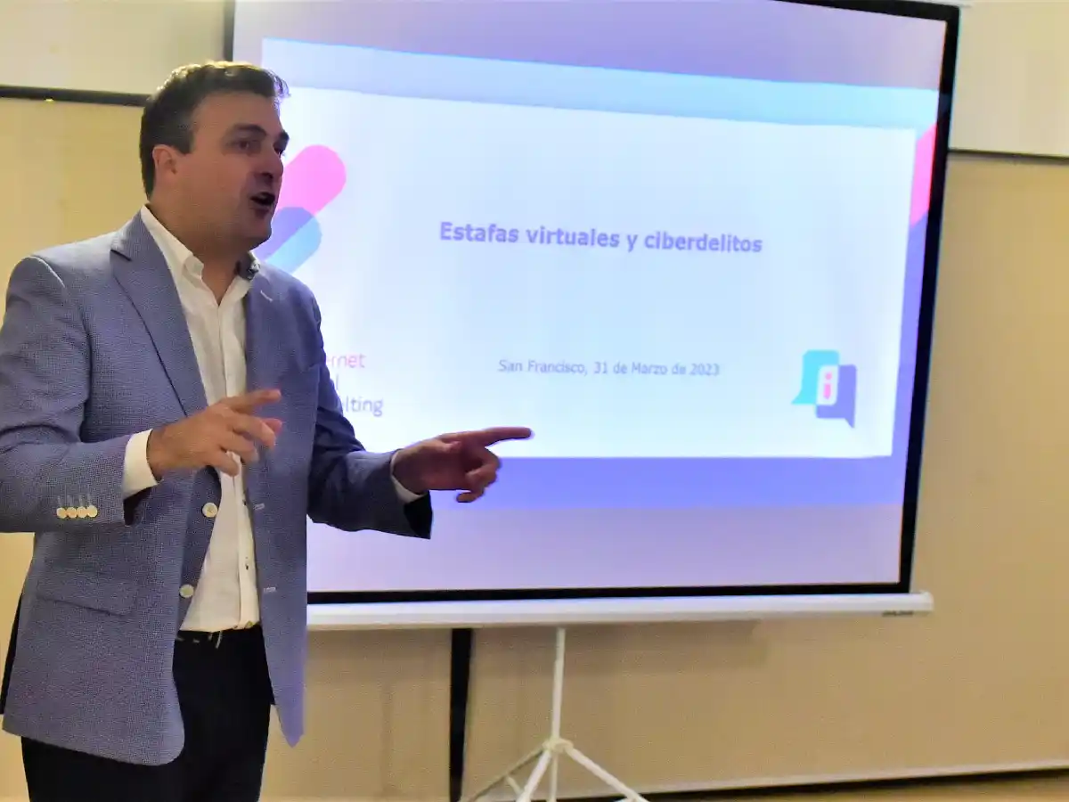 Realizaron charla sobre ciberdelito   