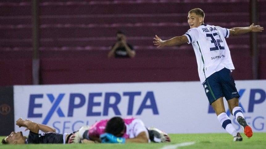 Vélez avanzó en la Copa Argentina con goleada ante Cipolletti