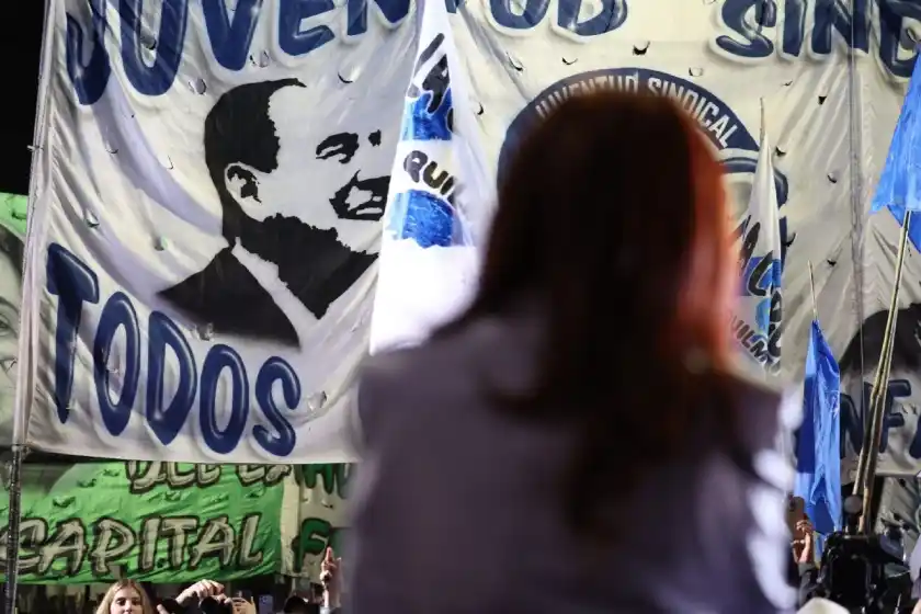 El verdadero golpe suave: el peronismo y la vieja política se aferran al desgaste de Milei