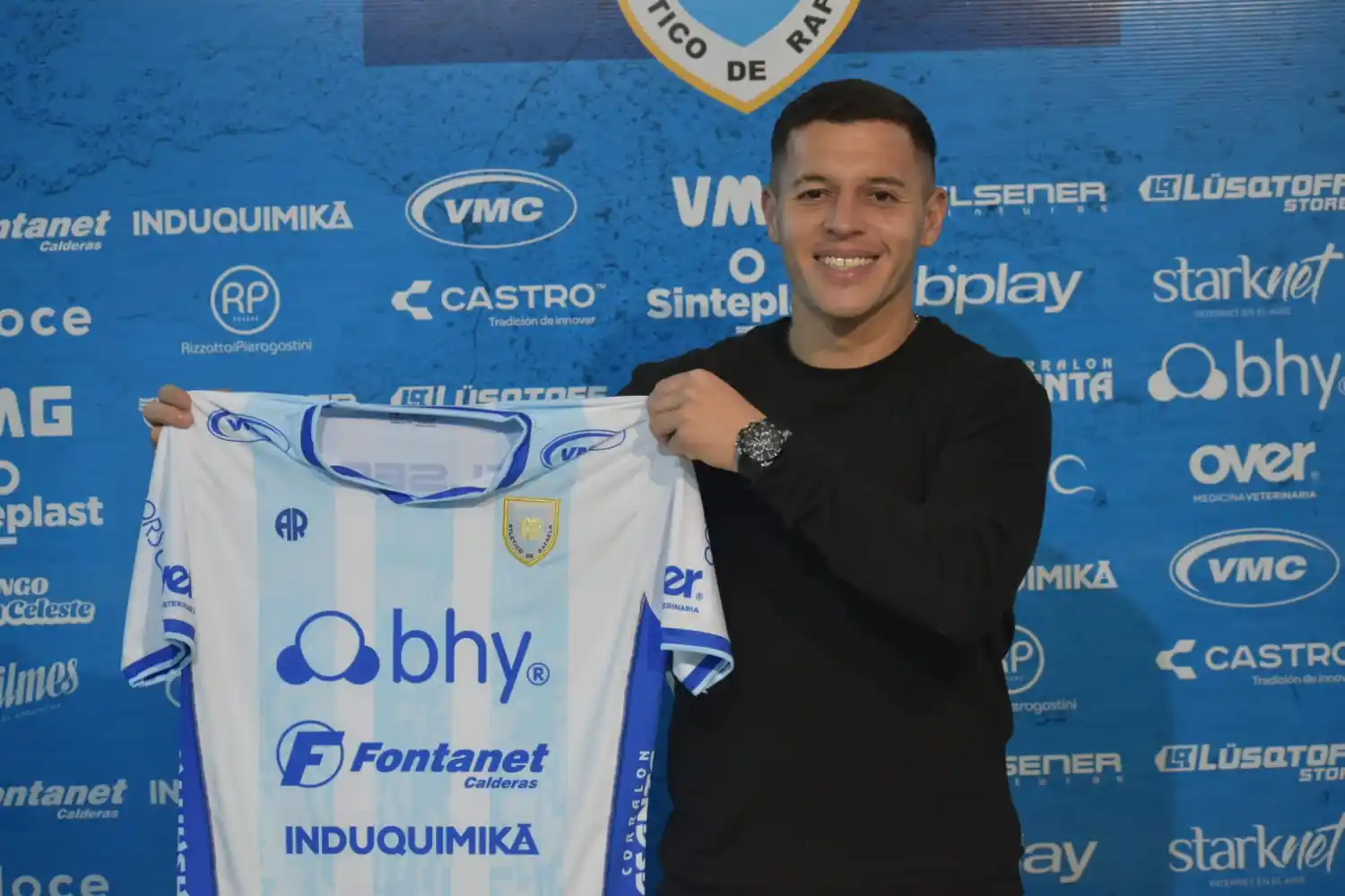 Fernando Alejandro Ponce, defensor central de 32 años, es la nueva incorporación de La Crema.