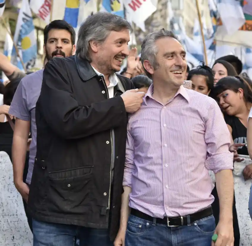 Se agrava la interna oficialista: Aníbal Fernández salió a contestarle al "Cuervo" Larroque por el ataque a Cristina
