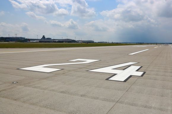 Autumn maintenance: Prague Václav Havel Airport’s main runway to be closed for five days
