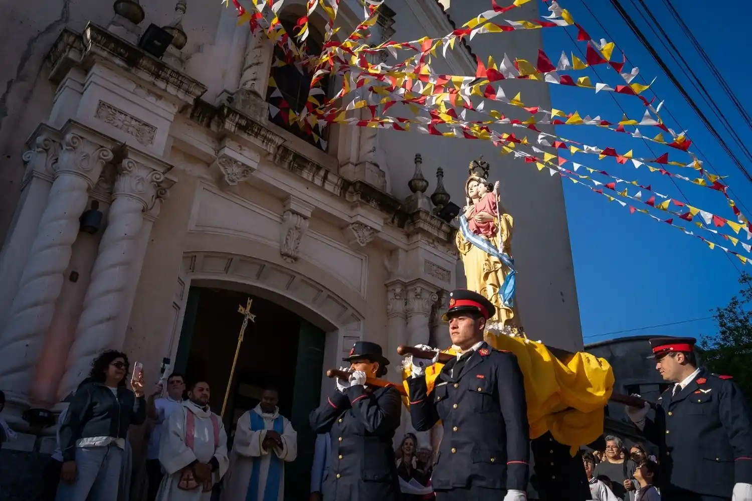 La festividad religiosa fue organizada por el Instituto Virgen de la Merced (IVM) y la Parroquia del mismo nombre. Foto: Municipalidad de Firmat.