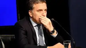 Crisis económica: el gobierno prevé que la actividad caiga un tres por ciento en el segundo semestre