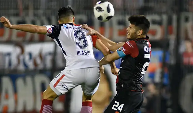 San Lorenzo despertó a tiempo y pasó a octavos