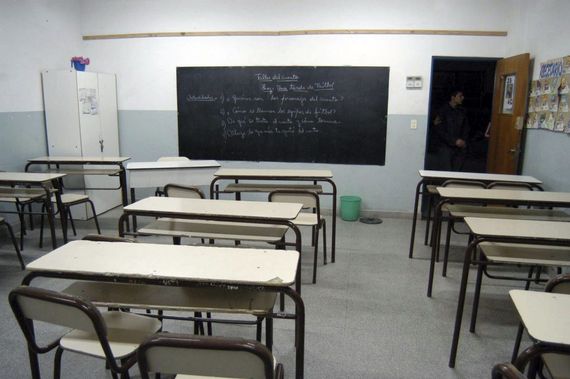 Los gremios docentes no aceptaron una suba del básico de $420.000 a $500.000