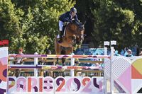 Larocca, vinculado a Tandil, está en la final de equitación