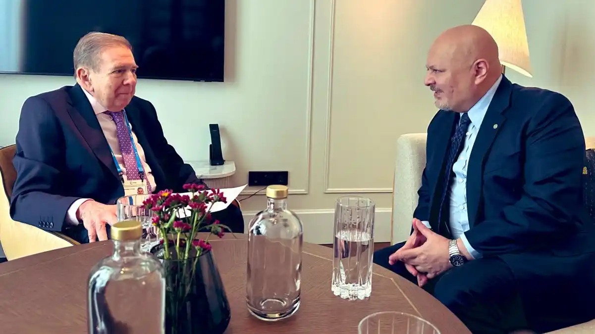 Edmundo González transmitió que se reunió con el fiscal de la CPI Karim Khan
