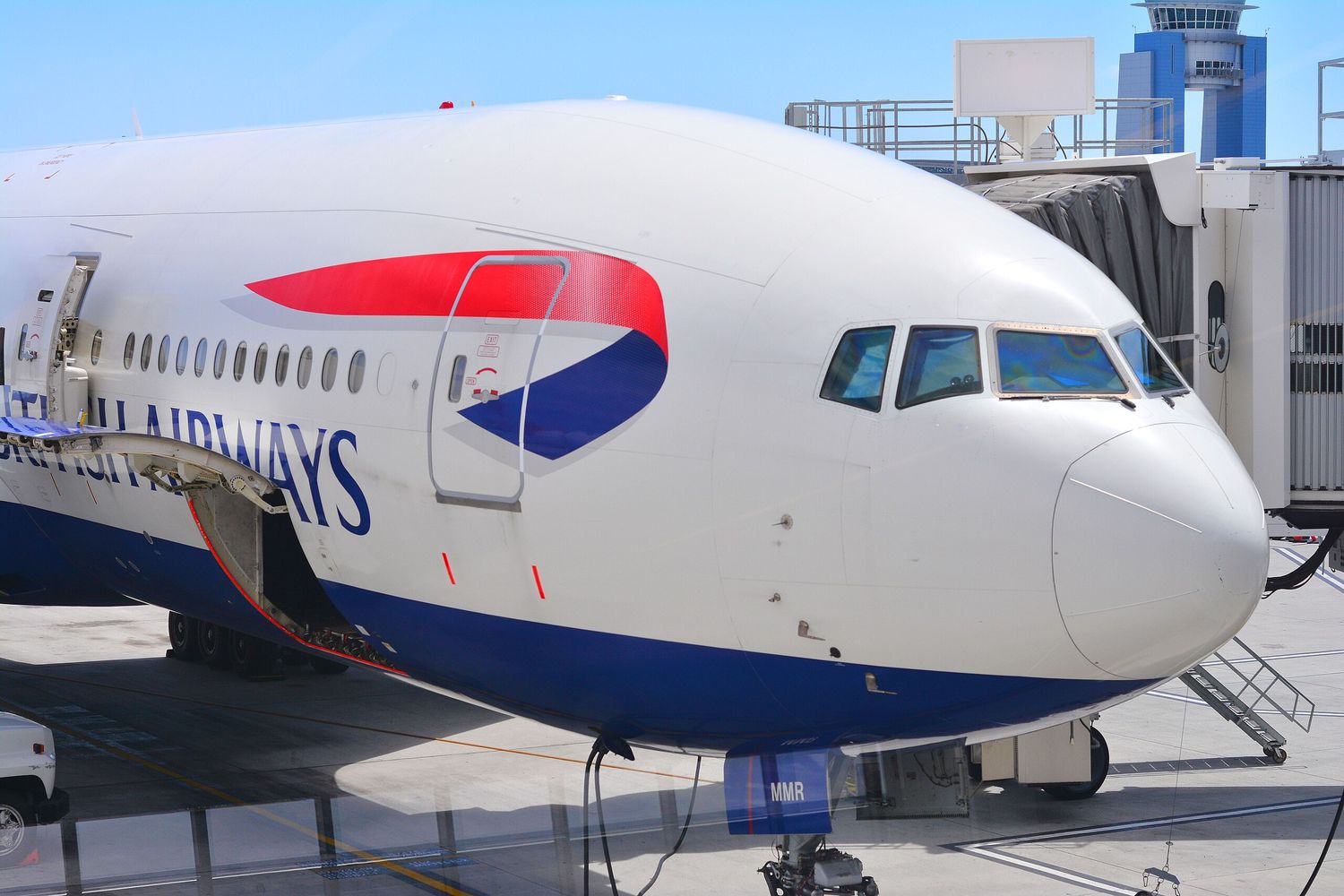 British Airways began flights between London, Rio de Janeiro and Buenos Aires