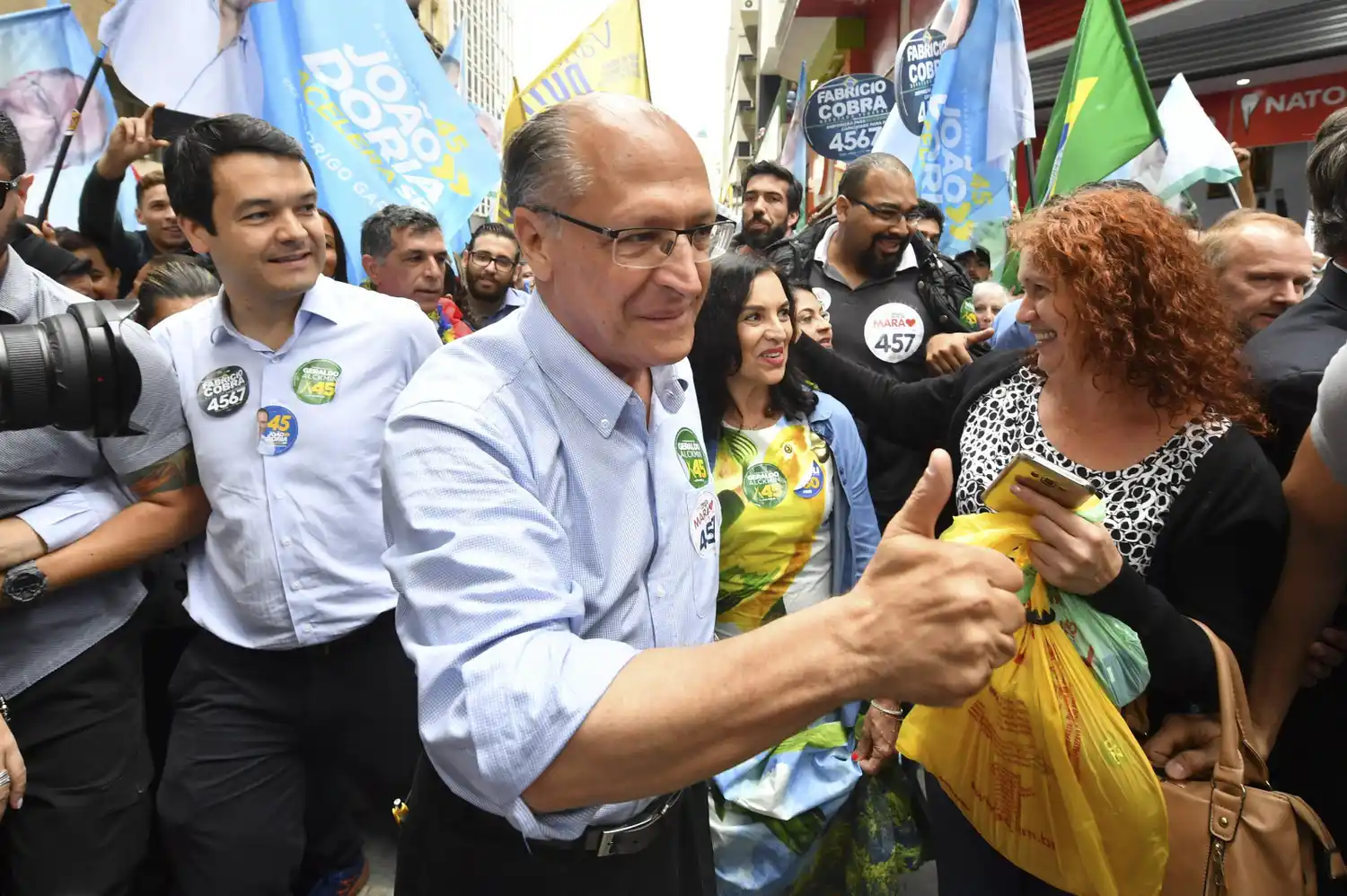 Los brasileños, a las urnas para definir el futuro de su democracia