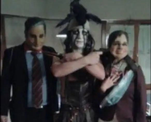 Olavarría: Desplazaron a funcionario que apareció en una foto "matando" a Néstor y Cristina 