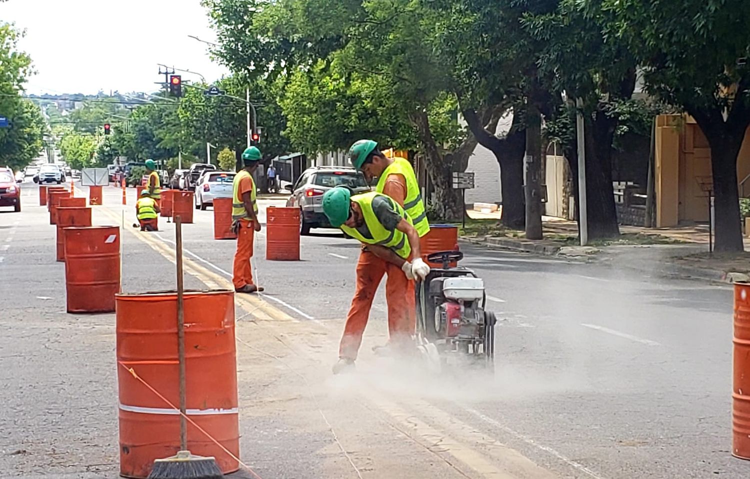 Se inició la construcción del cordón central en Avellaneda entre Rodríguez y 14 de Julio