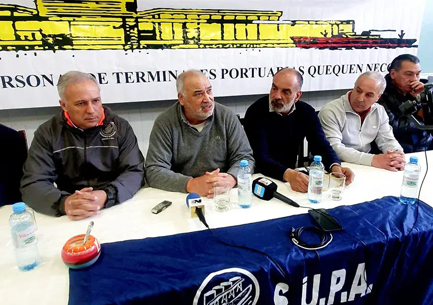 Cúpula. De sindicalistas durante la exposición de ayer