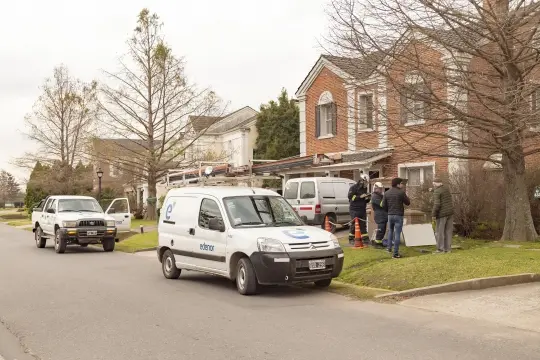 Detectan 20 conexiones clandestinas en un exclusivo country de Pilar