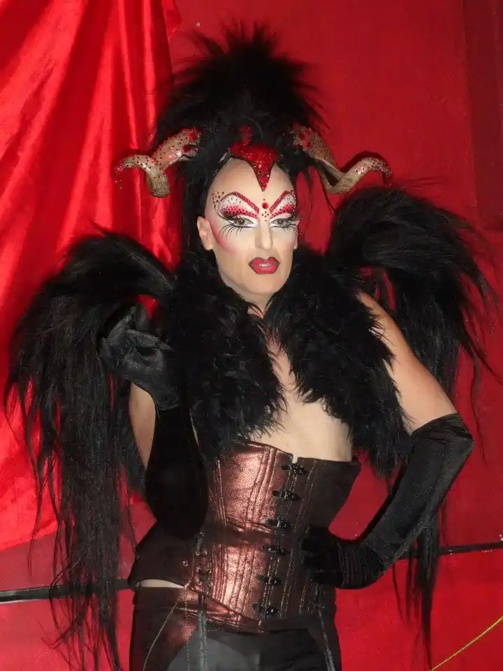 Titi Ricciuto: "La crítica a un drag queen muestra una homofobia declarada"