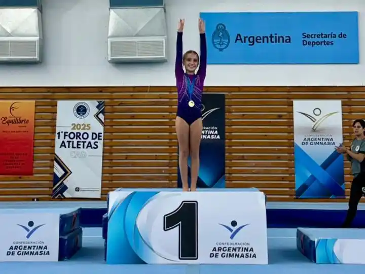 Coral García fue campeona nacional de tumbling