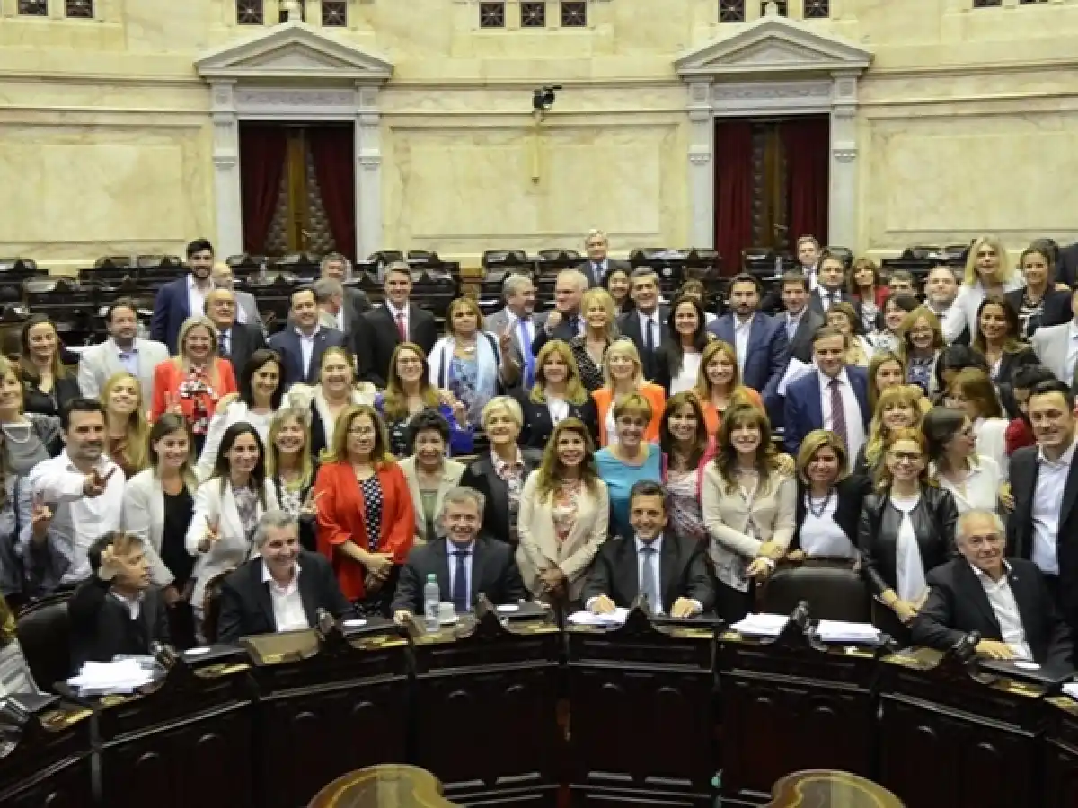 Ordenan aplicar la ley de paridad para el reemplazo de una diputada