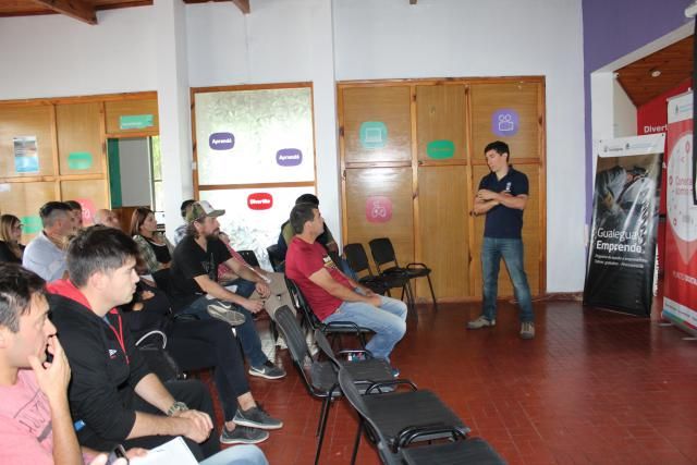 Se realiza una capacitación en elaboración de cerveza artesanal