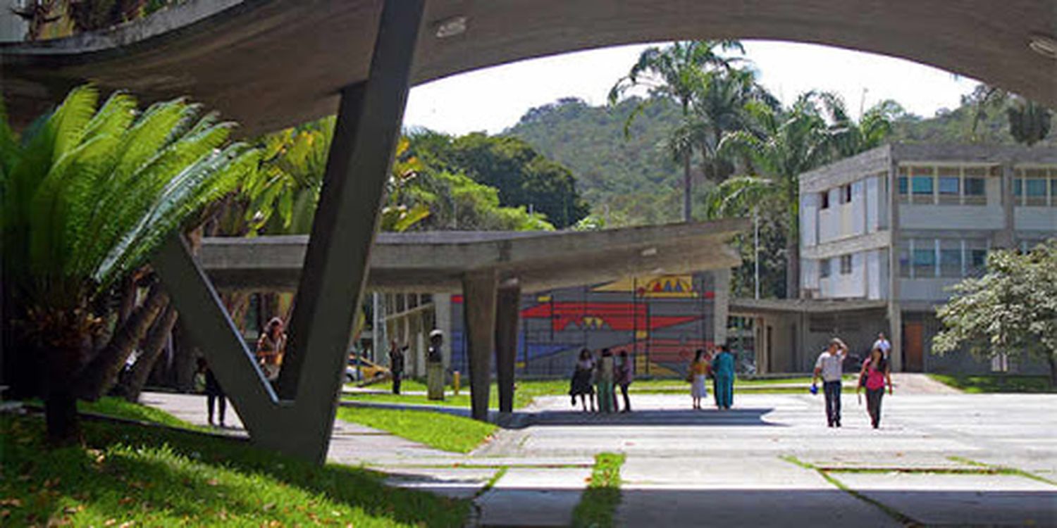 ¡TOMA Y DAME ENTRE AUTORIDADES! Y mientras tanto la UCV se hunde en las sombras