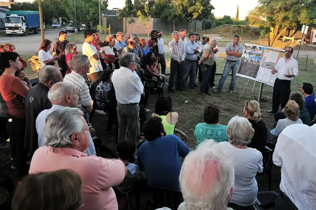 El intendente anunció obras de pavimentación y desagües en Pro Adelanto Barranquitas