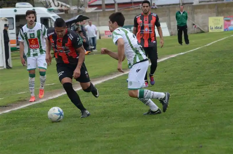 Kimberley cayó en su visita a Ayacucho. 