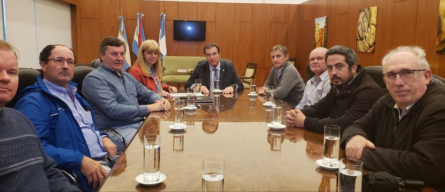 El presidente del STJ Emilio Castrillon recibió a productores rurales