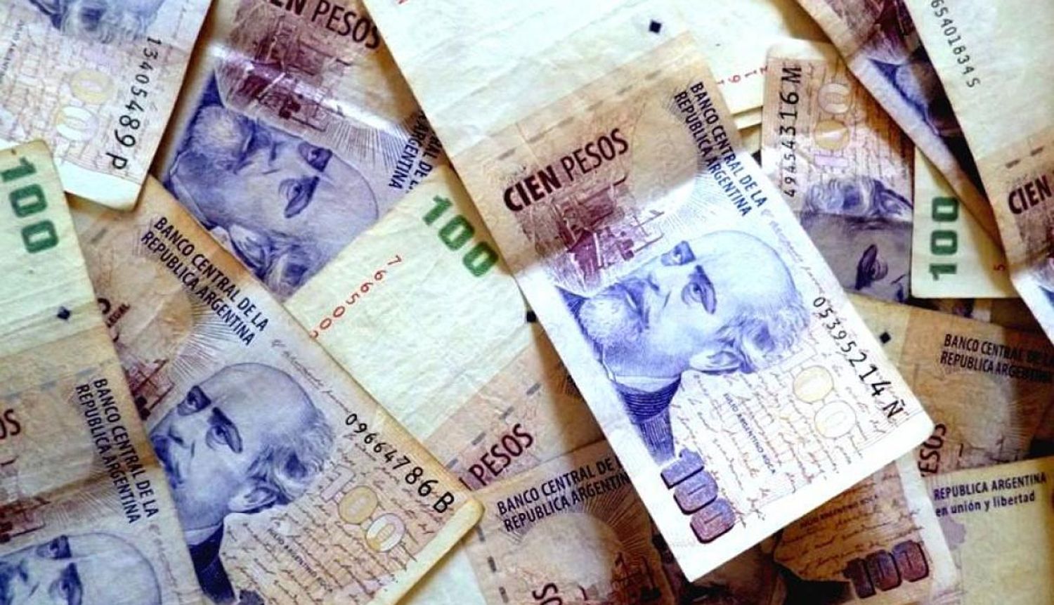 El gobierno prepara medidas de ayuda social para contener los reclamos de fin de año