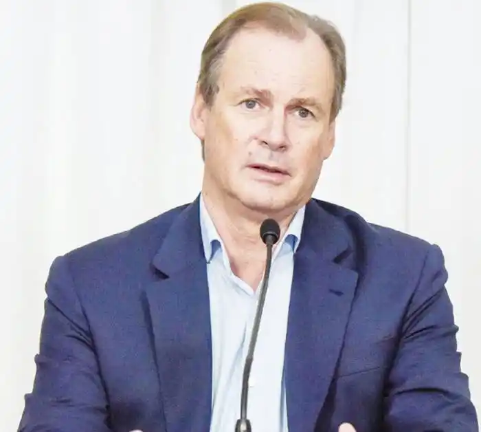 Bordet internado con COVID