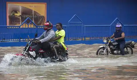 Grace se convierte en Huracán y avanza a México