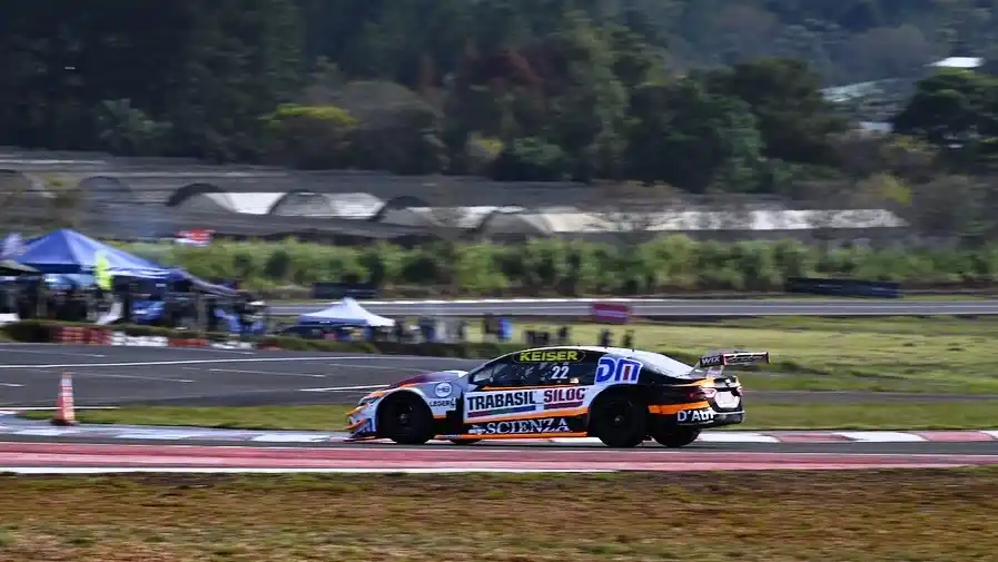 TC: Fritzler le ganó el duelo a Canapino y le dio a Toyota su 1ª victoria de la temporada