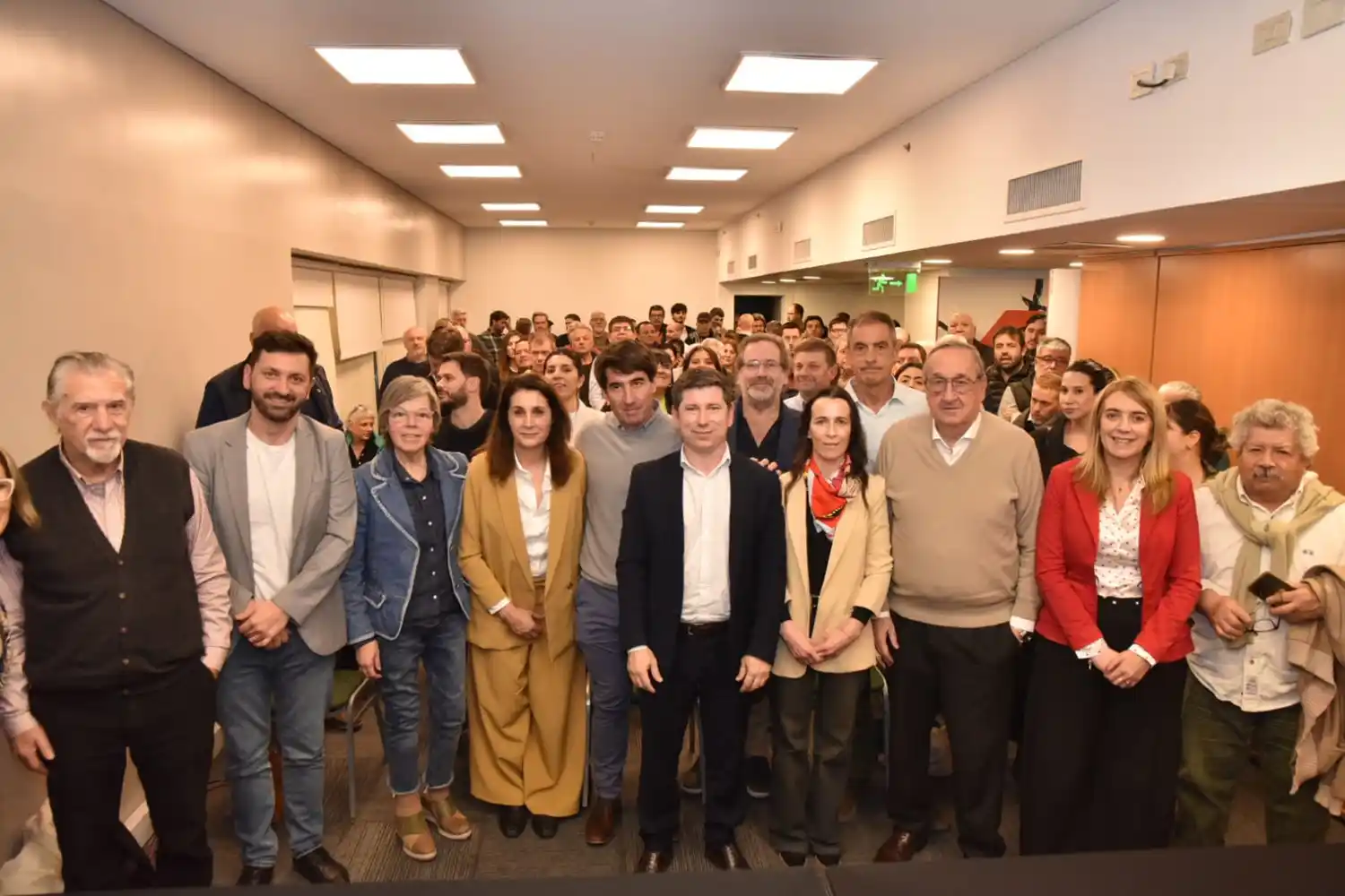 Lunghi integra un nuevo espacio político que busca ser una alternativa sólida dentro del radicalismo