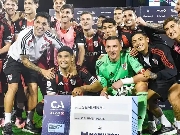 En un partido caliente, River eliminó a Racing y avanzó a semis de la Copa Argentina 2025