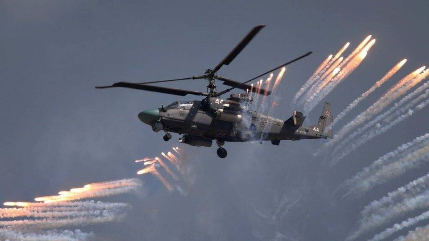 ¡IMPACTANTE! Atacan a un helicóptero del Ejército en el Cauca (+ Video)