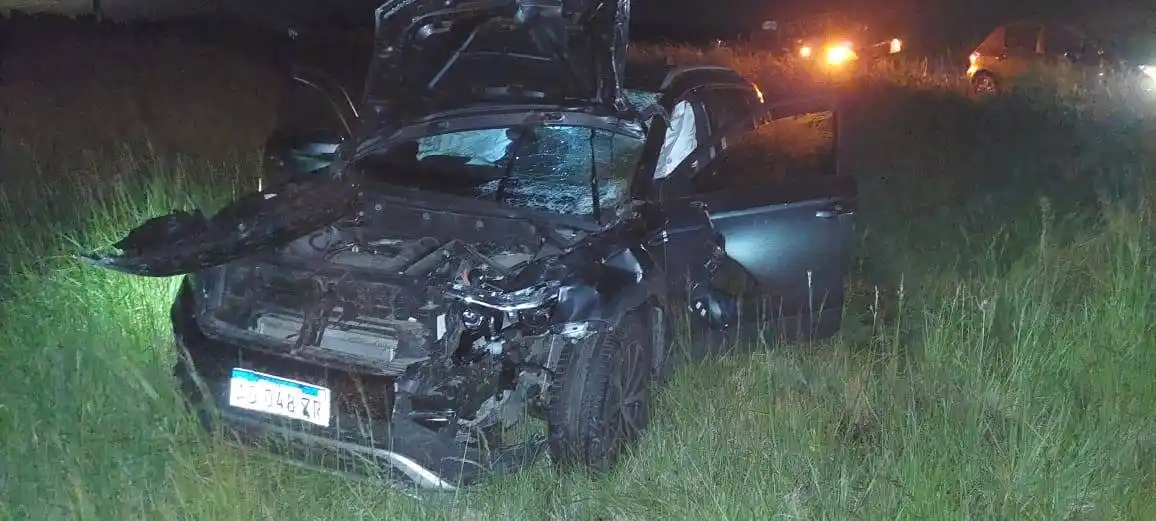 Daños de importancia, registró el automóvil de la pareja de Puan