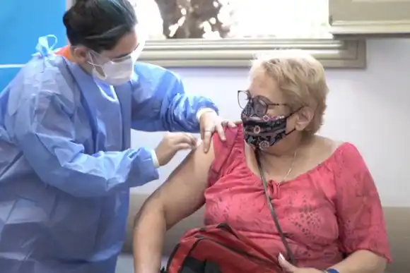 El Centro de Empleados de Comercio comienza la campaña de vacunación antigripal PAMI