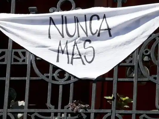 Proponen que documentación oficial tenga la leyenda: “A 50 años del golpe cívico-militar - Nunca Más”