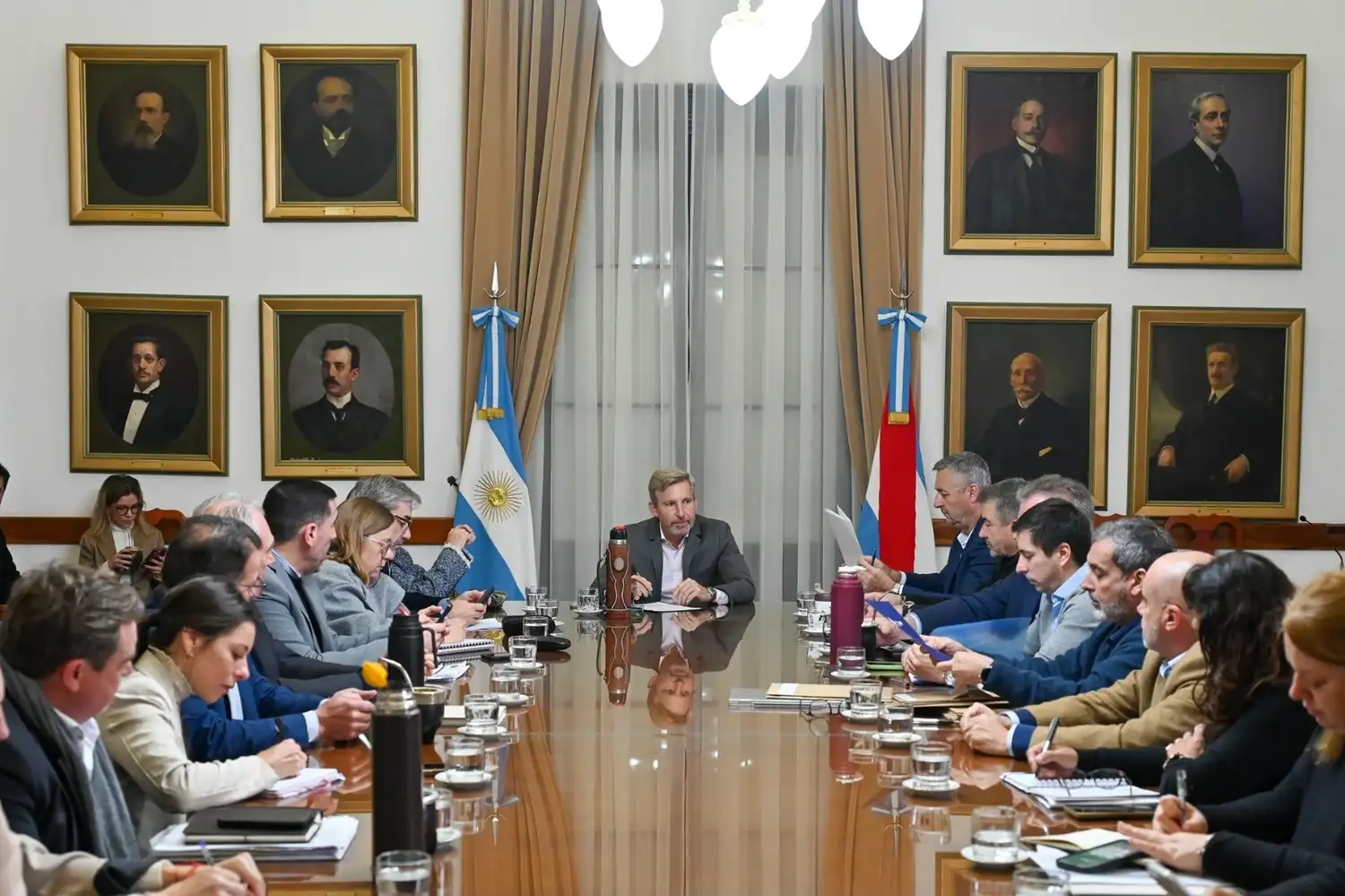 Con el foco en obras, seguridad y festejos del 20 de Junio, se realizó una nueva reunión del gabinete provincial