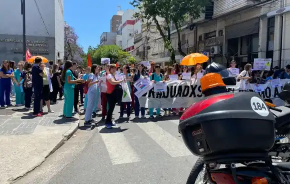 Nuevo reclamo de trabajadores de la salud por mejoras salariales: «Este año vamos a perder un 30% contra la inflación”