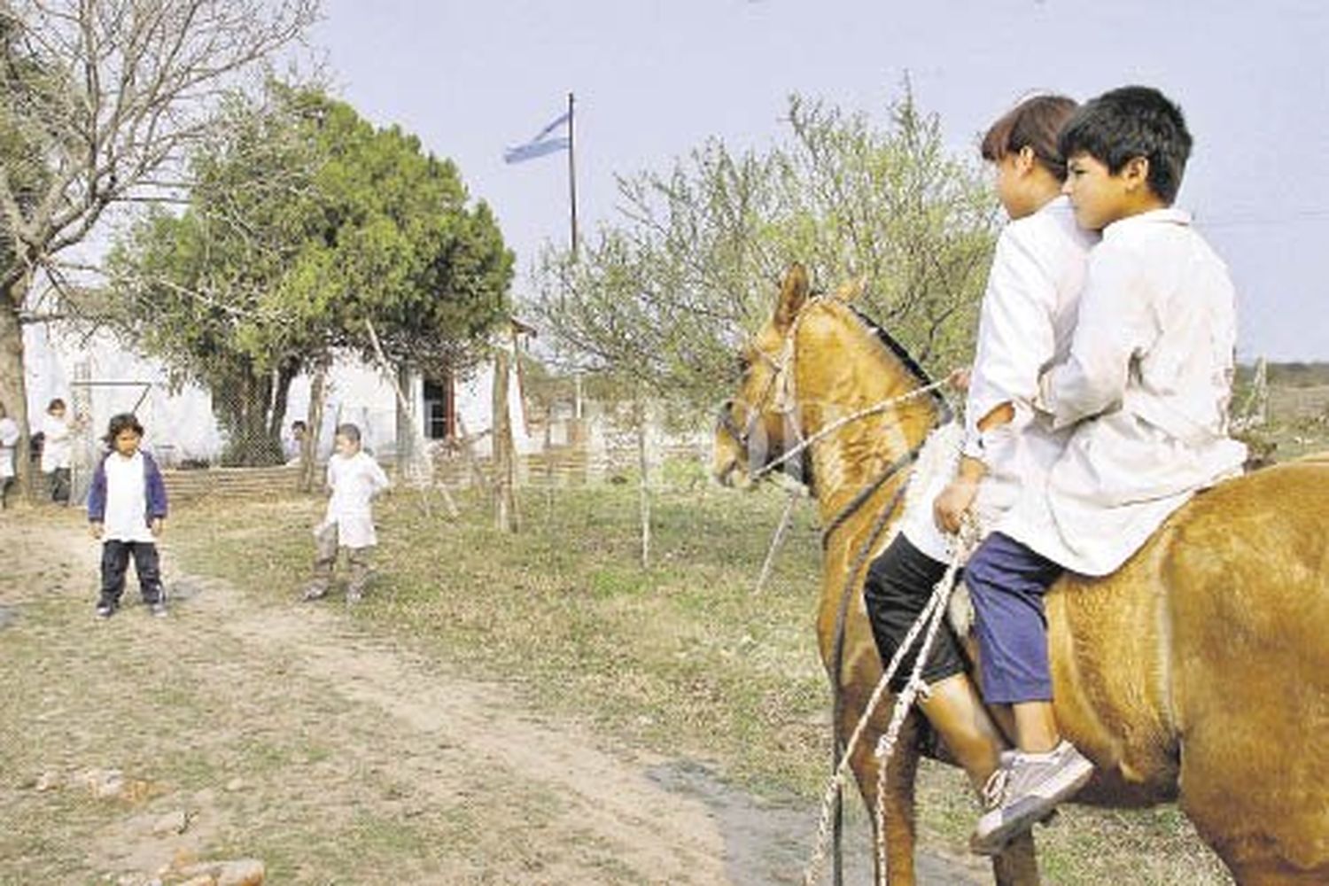 Piden garantizar la educación rural y la presencialidad en la Provincia